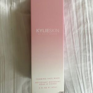 Kyle Skin Cleanser